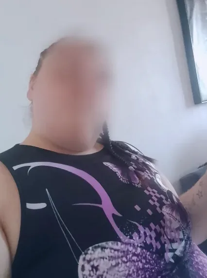 Dilara, 33