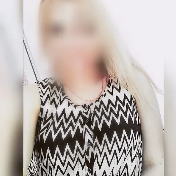 Jana, 29
