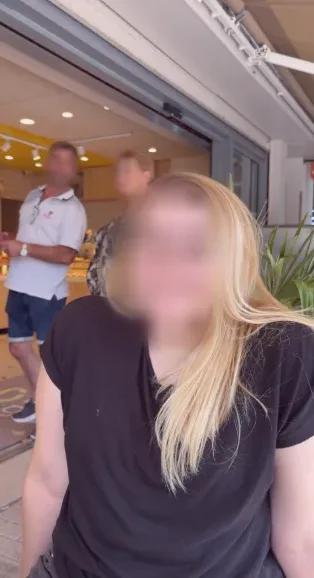 Paula, 21
