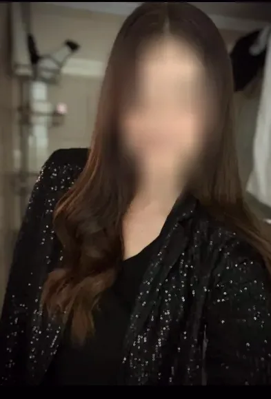 Sabrina, 39