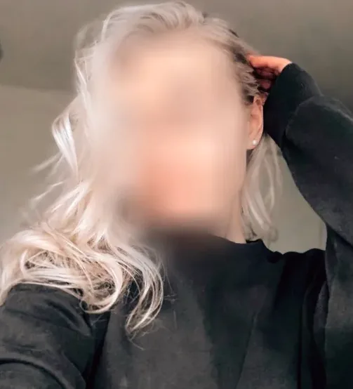 Selina, 24