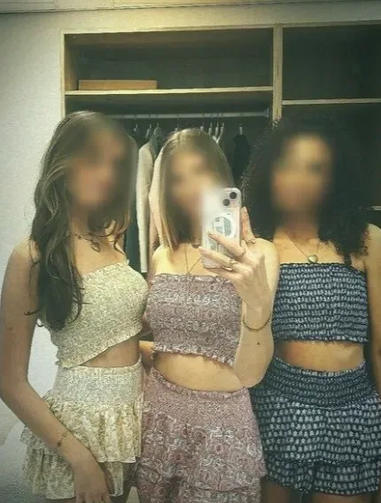 Sophie, 20