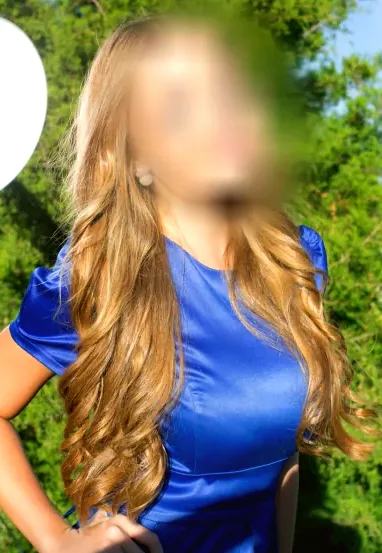 Viktoria, 29